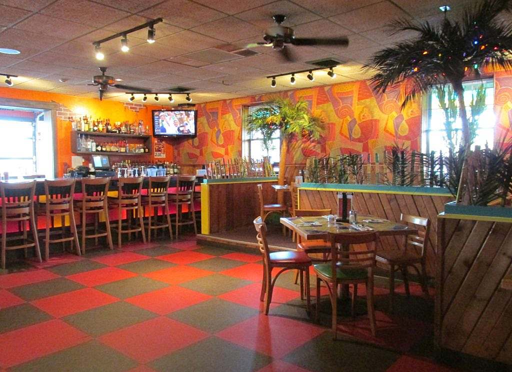 Poco’s colorful dining room and bar in Doylestown